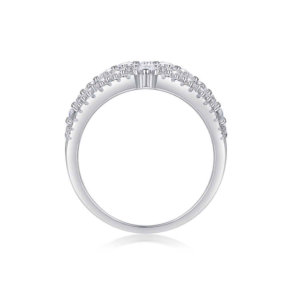Many Diamonds Are Arranged Luxuriously Fashionable Moissanite Silver Rings