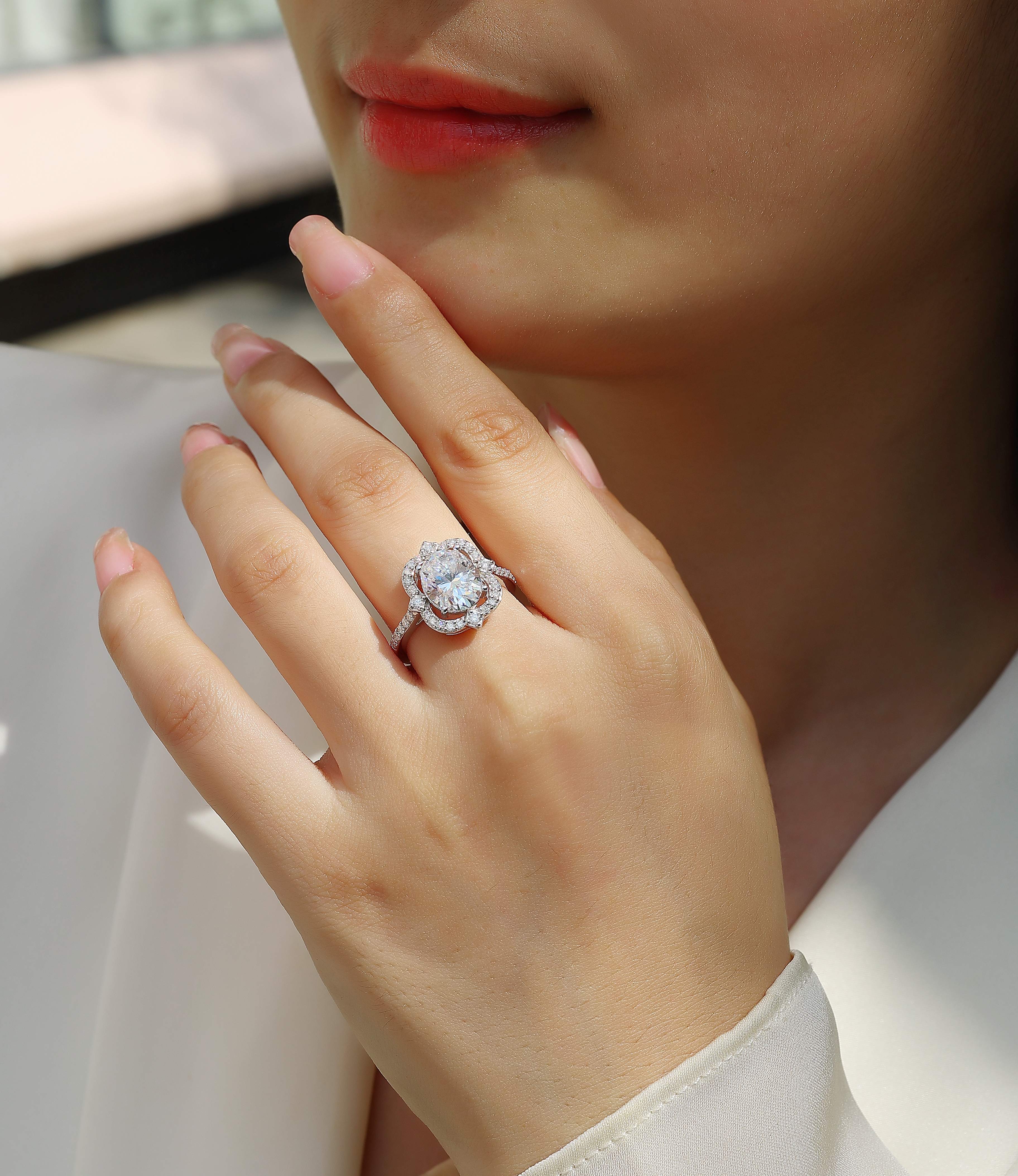 Camellia - A Fashionable Jewelry Ring Set With Moissanite S925 Sterling Silver And Gold-plated Diamond